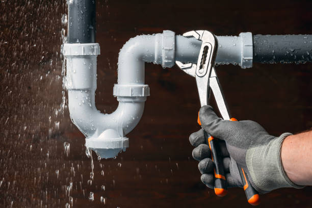 Professional Gas Line Repair technician working in Hallsboro, NC